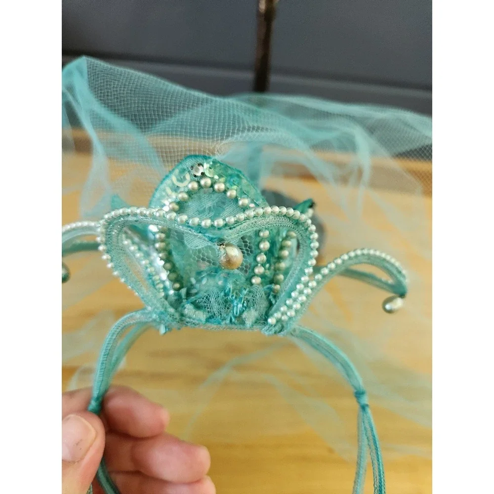 60s‎ Blue Crown Hairpiece